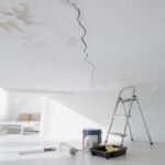 Fissure au plafond : comprendre les causes et méthodes de réparation
